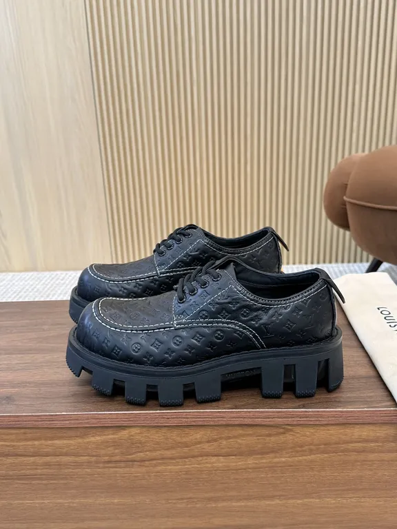 Louis Vuitton Shoe 